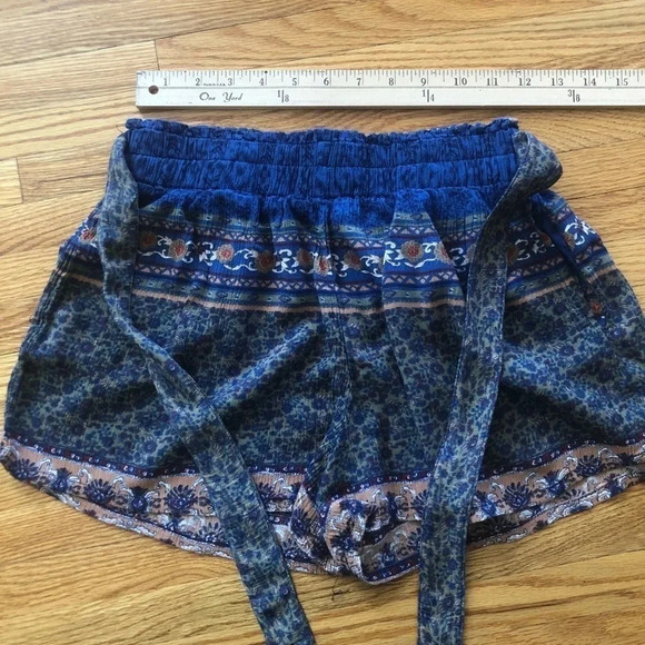 Boho shorts by forever21 - Picture 1 of 3